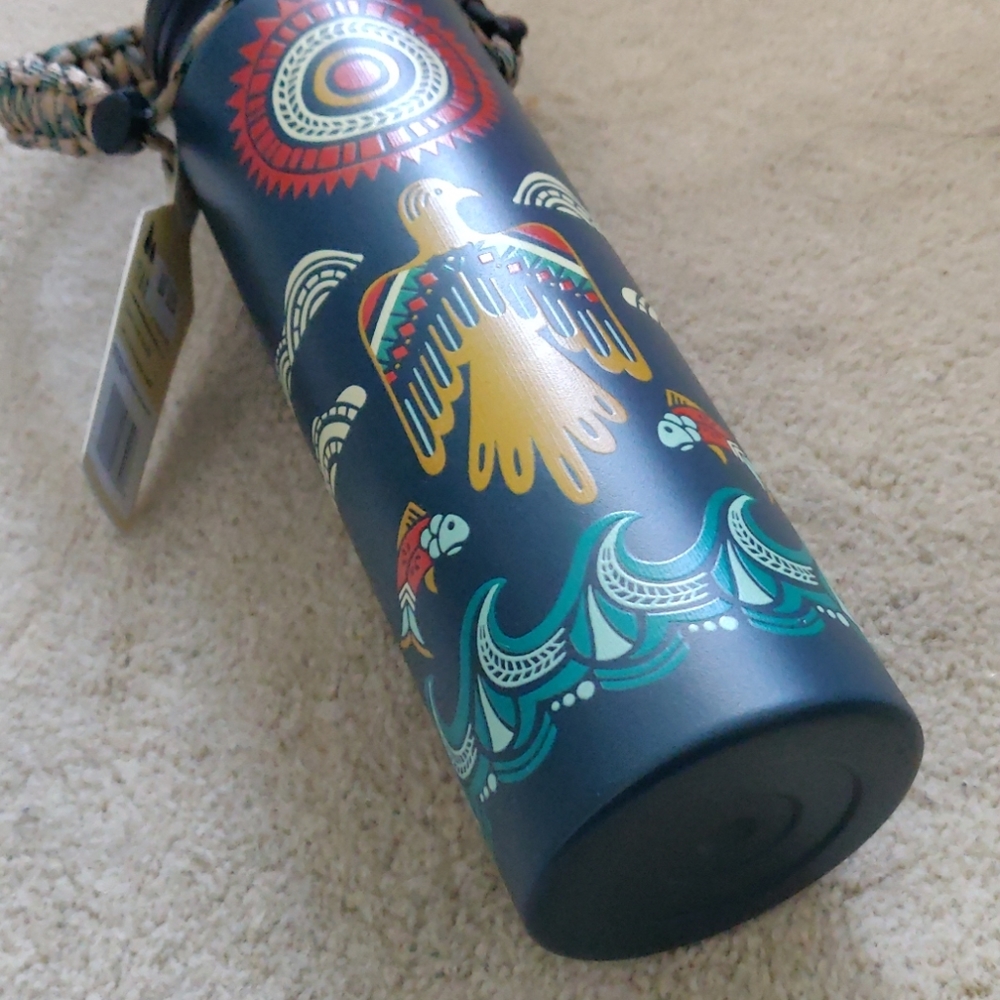 22 oz Insulated Water Bottle - Picture 3 of 3
